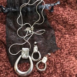 Necklace and earring set